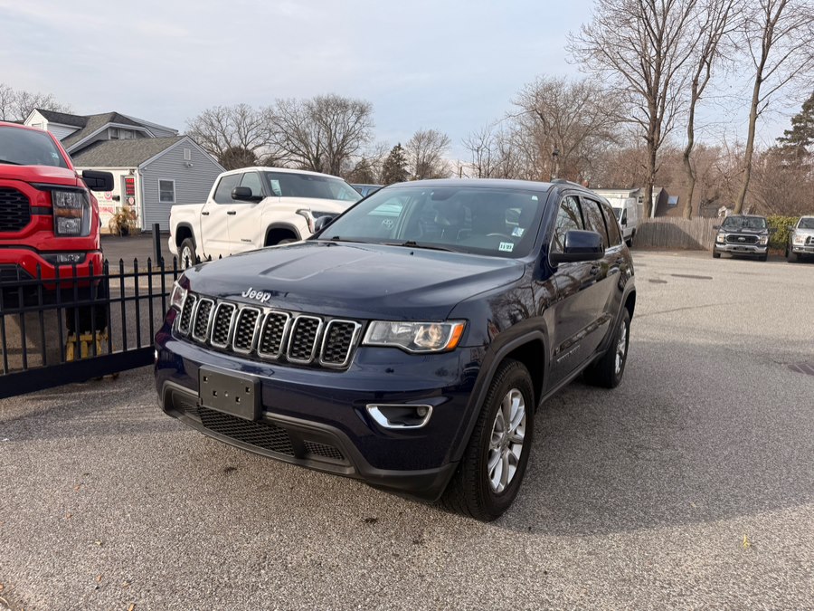 Used 2018 Jeep Grand Cherokee in Huntington Station, New York | Huntington Auto Mall. Huntington Station, New York