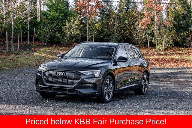 Used 2021 Audi E-tron in Great Neck, New York | Camy Cars. Great Neck, New York