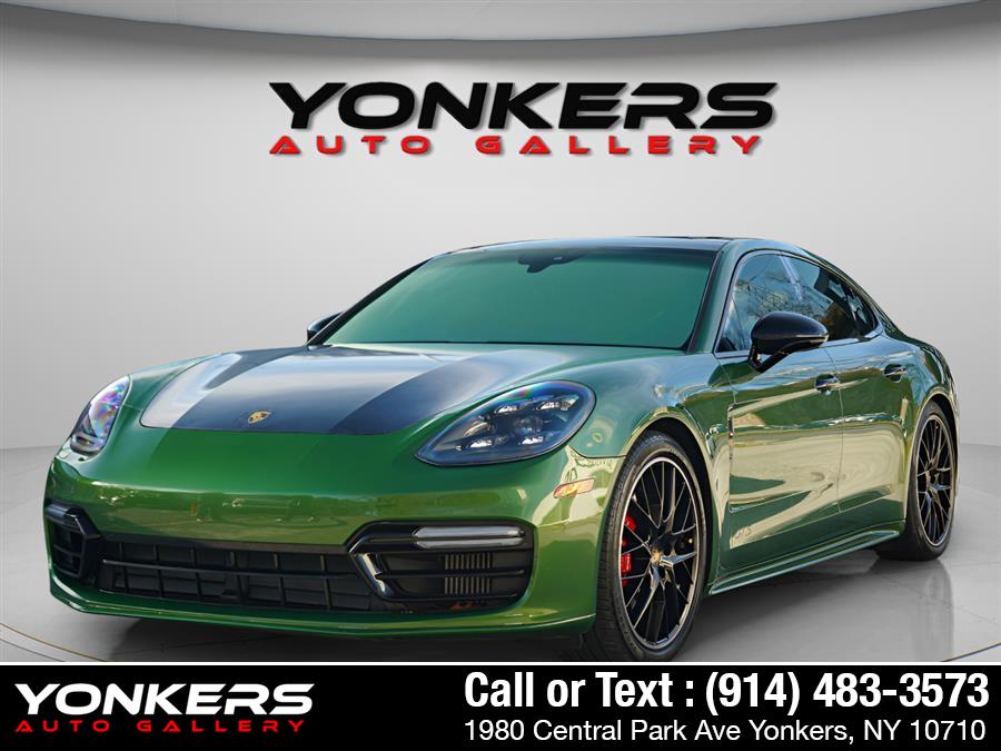 2019 Porsche Panamera GTS's photo