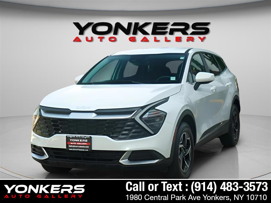 2024 Kia Sportage LX's photo