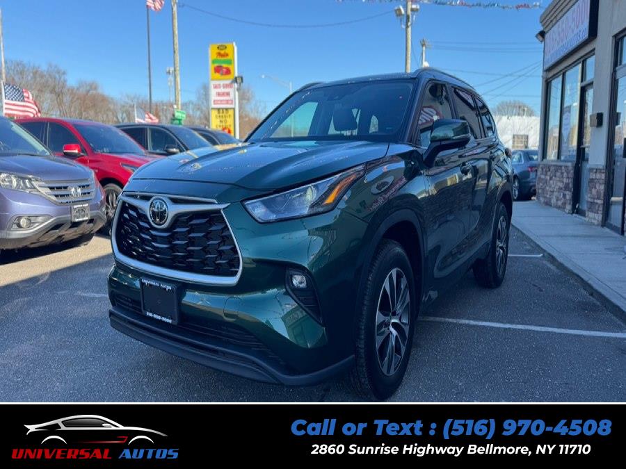 2024 Toyota Highlander XLE's photo