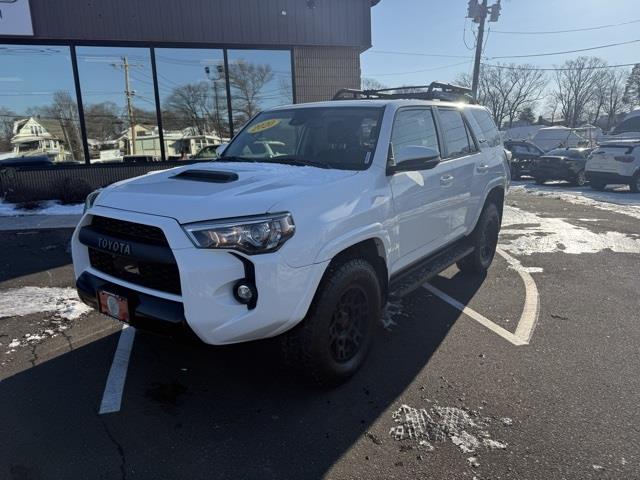 2020 Toyota 4Runner SR5's photo