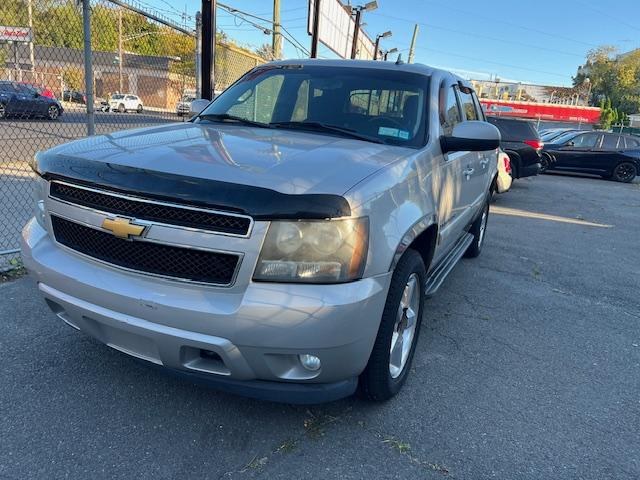 2009 Chevrolet Avalanche LS's photo
