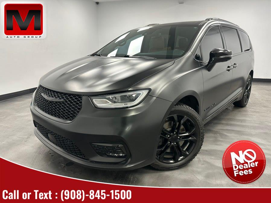 Used 2022 Chrysler Pacifica in Elizabeth, New Jersey | M Auto Group. Elizabeth, New Jersey