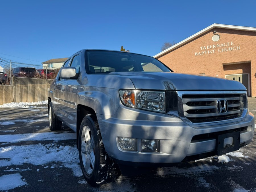 Used 2014 Honda Ridgeline in New Britain, Connecticut | Supreme Automotive. New Britain, Connecticut