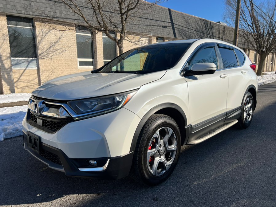 Used 2017 Honda CR-V in Lindenhurst, New York | Cargenic Automotive. Lindenhurst, New York