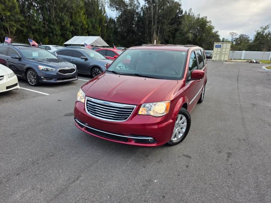 Used 2015 Chrysler Town & Country in Orlando, Florida | Mickeys Driver Mart. Orlando, Florida