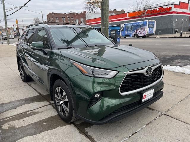 Used 2023 Toyota Highlander in Brooklyn, New York | Top Line Auto Inc.. Brooklyn, New York