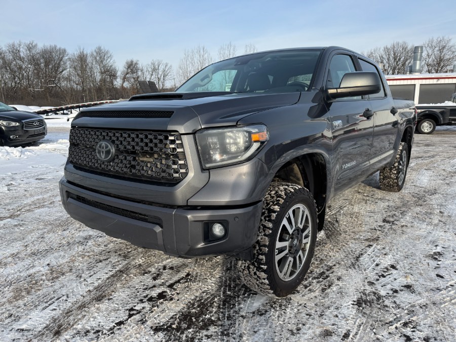 2020 Toyota Tundra SR5's photo