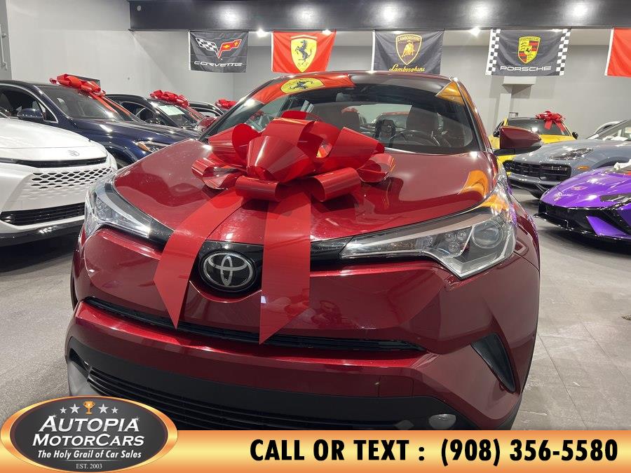 2018 Toyota C-HR XLE Premium's photo