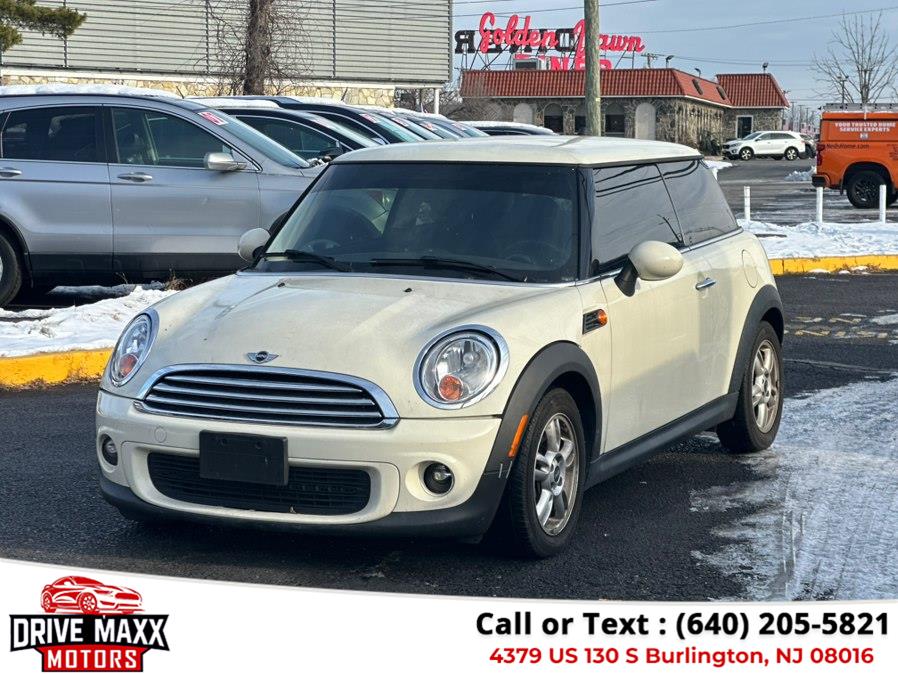 2013 MINI Cooper Base's photo