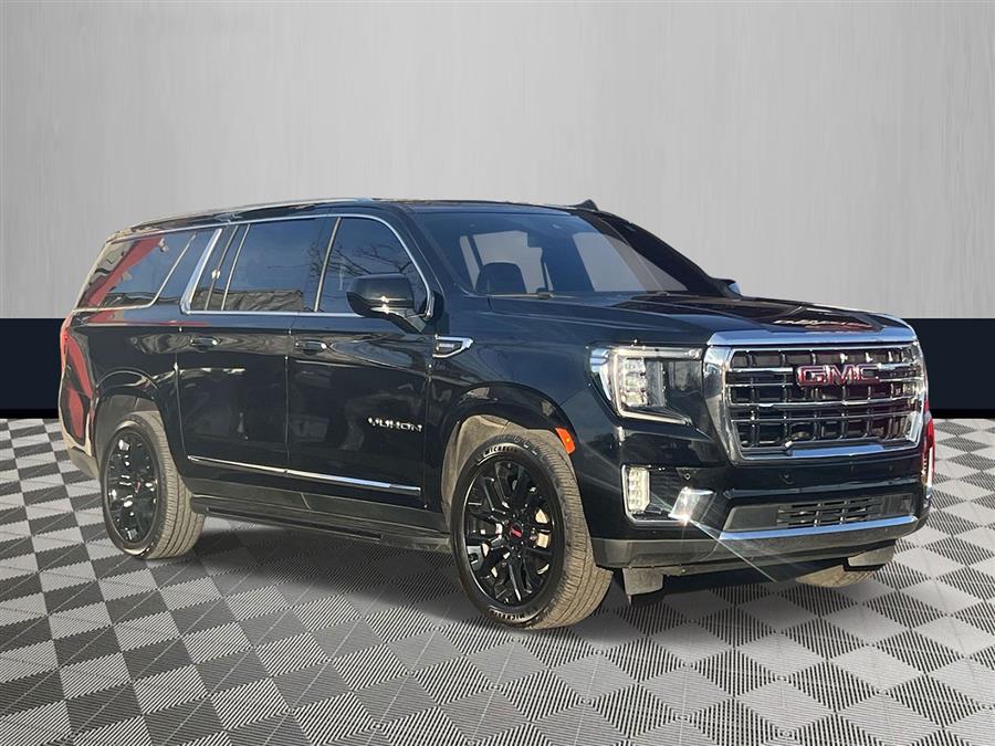 2023 GMC Yukon XL SLT's photo