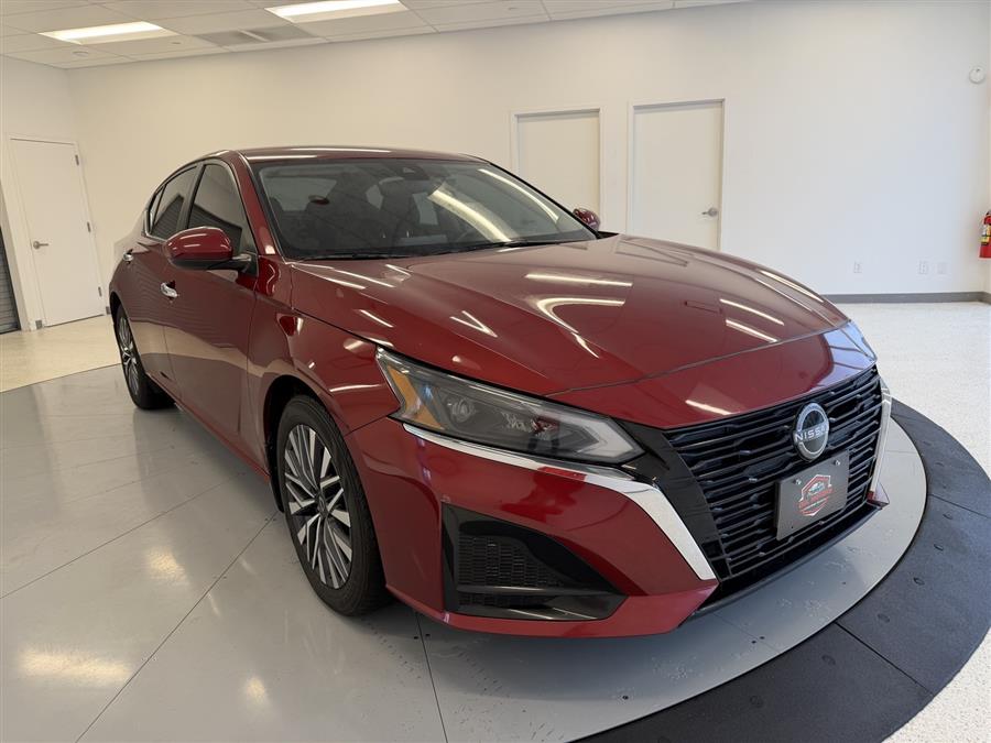 2023 Nissan Altima SV