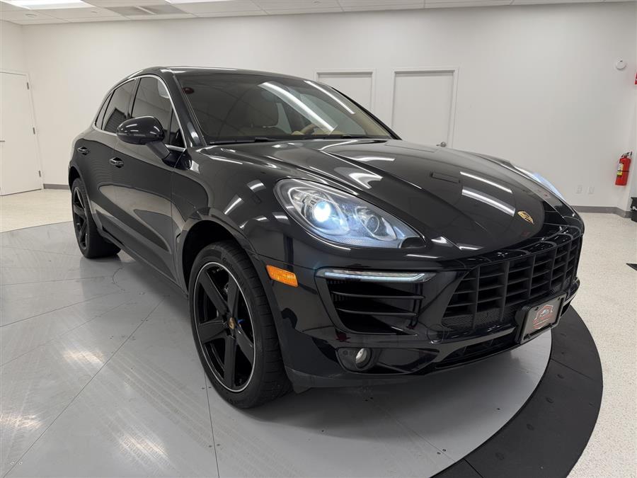 2016 Porsche Macan S's photo