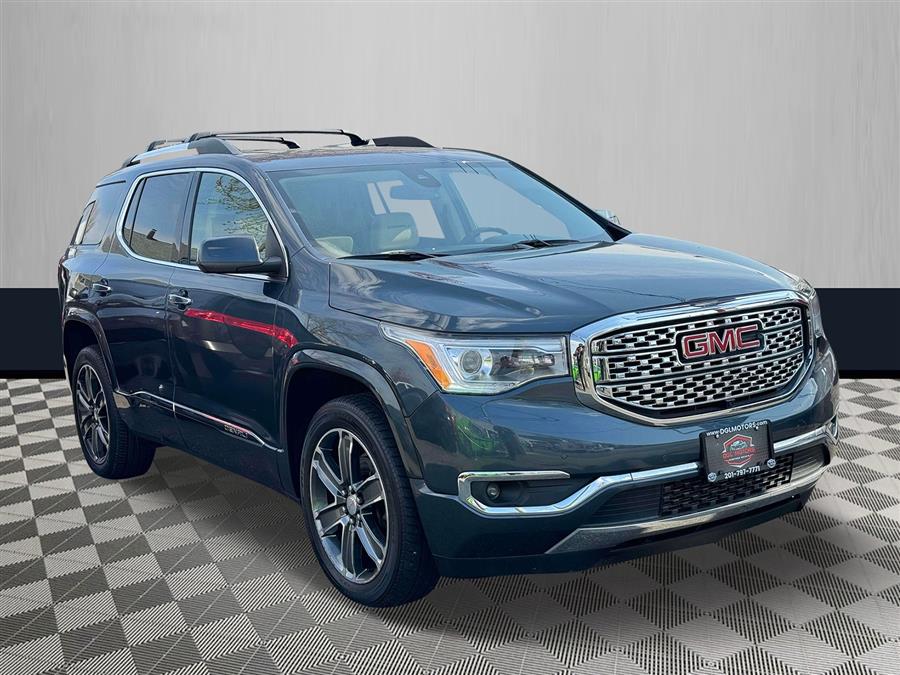 2019 GMC Acadia Denali's photo