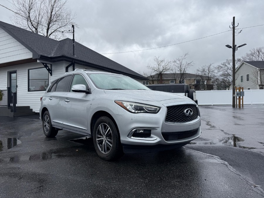 Used 2017 Infiniti QX60 in Hicksville, New York | REGAL AUTOHAUS Auto Service and Sales. Hicksville, New York