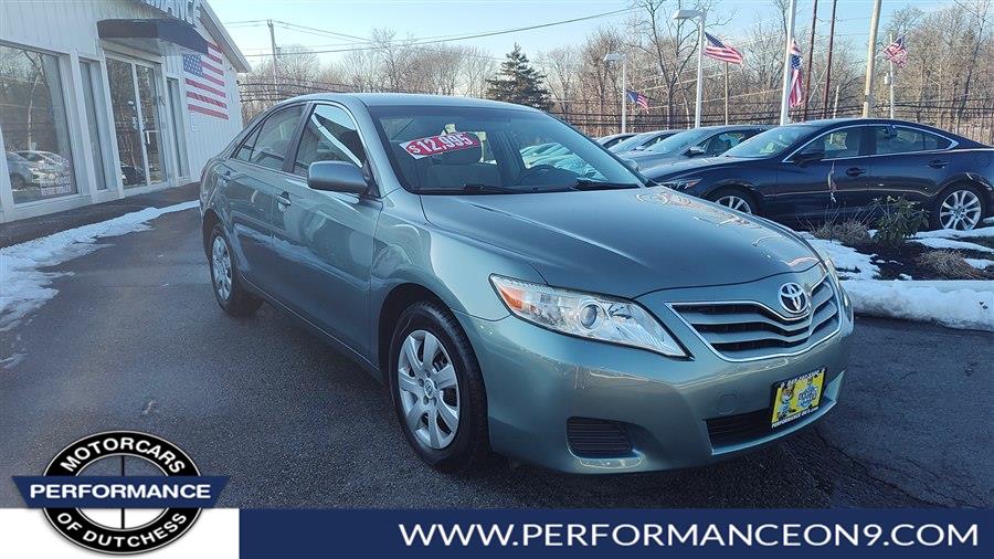 2010 Toyota Camry LE's photo