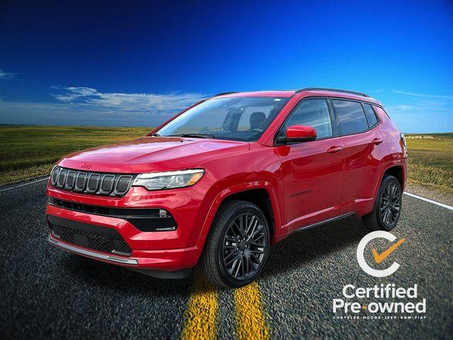 Used 2022 Jeep Compass in Avon, Connecticut | Sullivan Automotive Group. Avon, Connecticut
