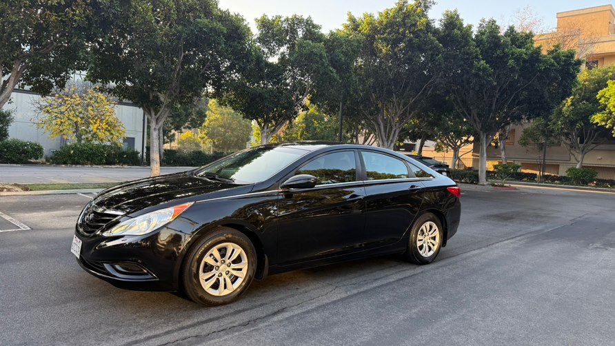 Used 2011 Hyundai Sonata in Tustin, California | Carox LLC. Tustin, California