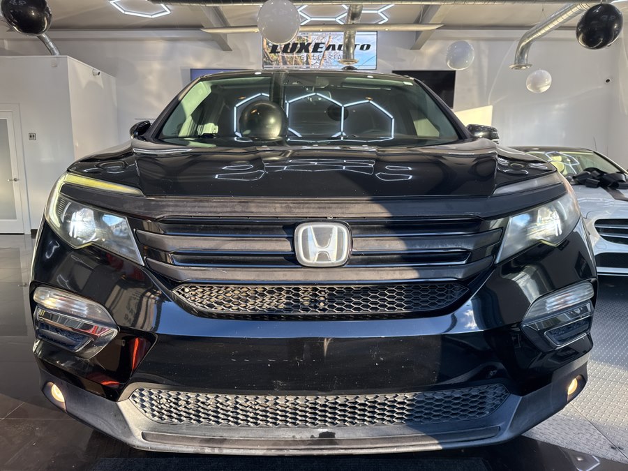 Used 2016 Honda Pilot in Jersey City, New Jersey | Luxe Auto Galleria. Jersey City, New Jersey