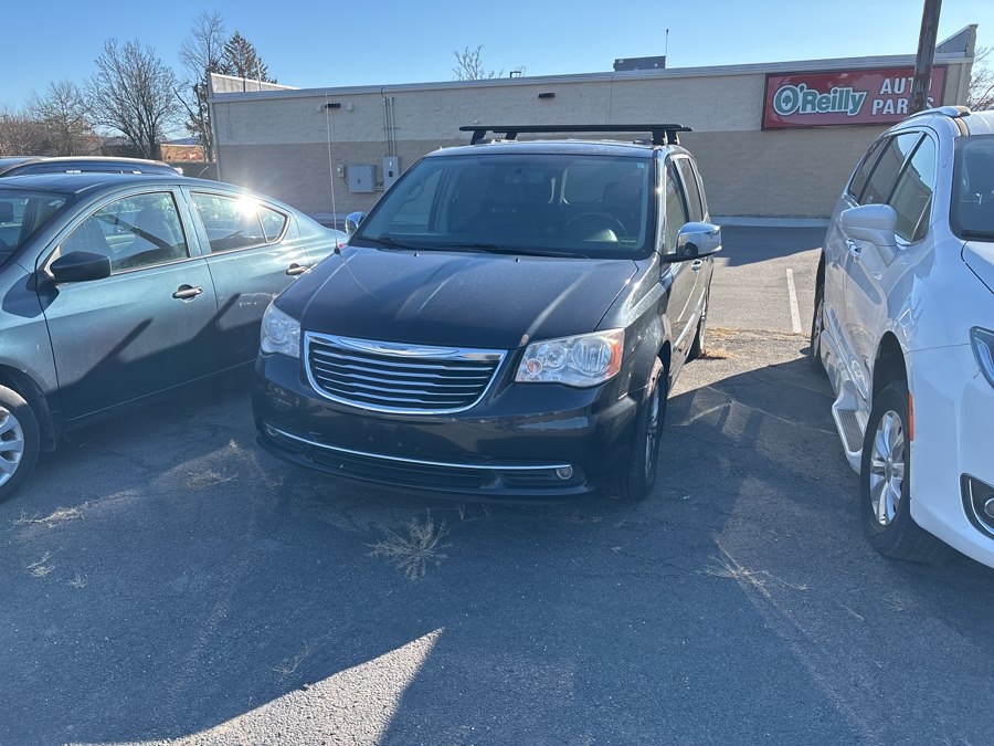 Used 2014 Chrysler Town & Country in New Windsor, New York | Prestige Pre-Owned Motors Inc. New Windsor, New York