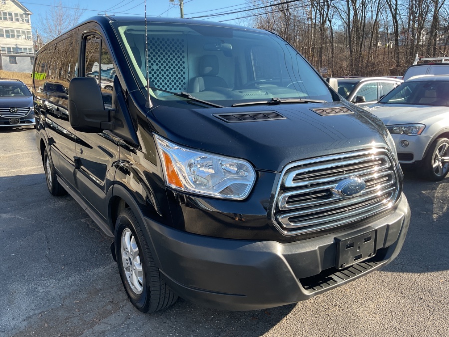 2015 Ford Transit Base's photo