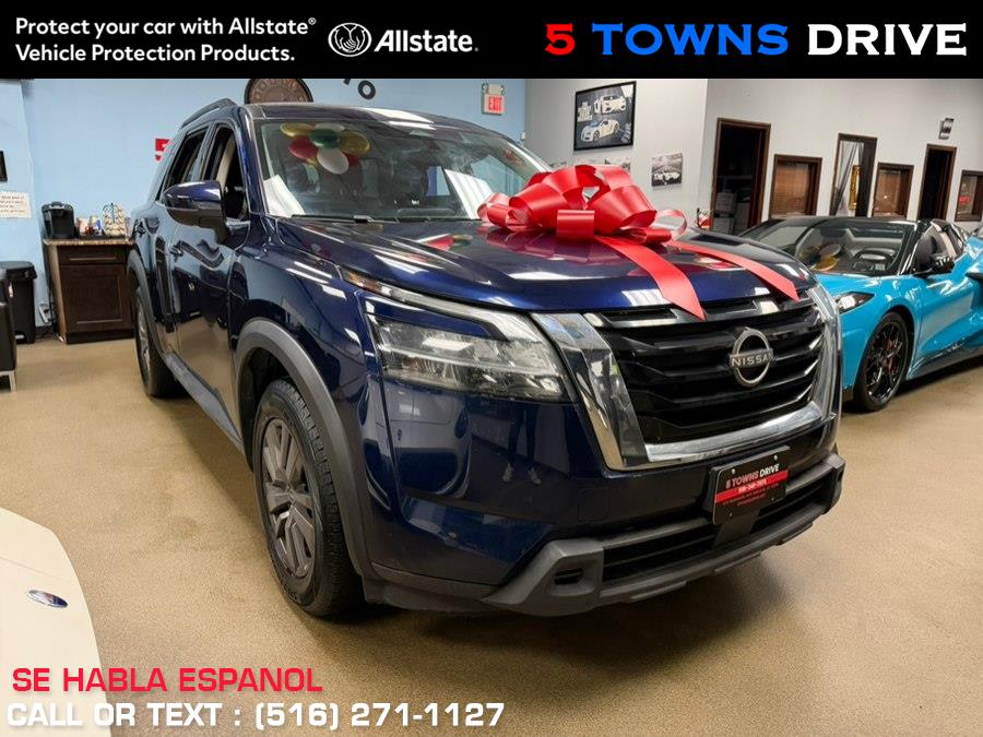 Used 2022 Nissan Pathfinder in Inwood, New York | 5 Towns Drive. Inwood, New York