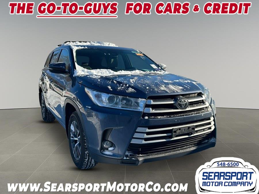 2017 Toyota Highlander LE Plus's photo