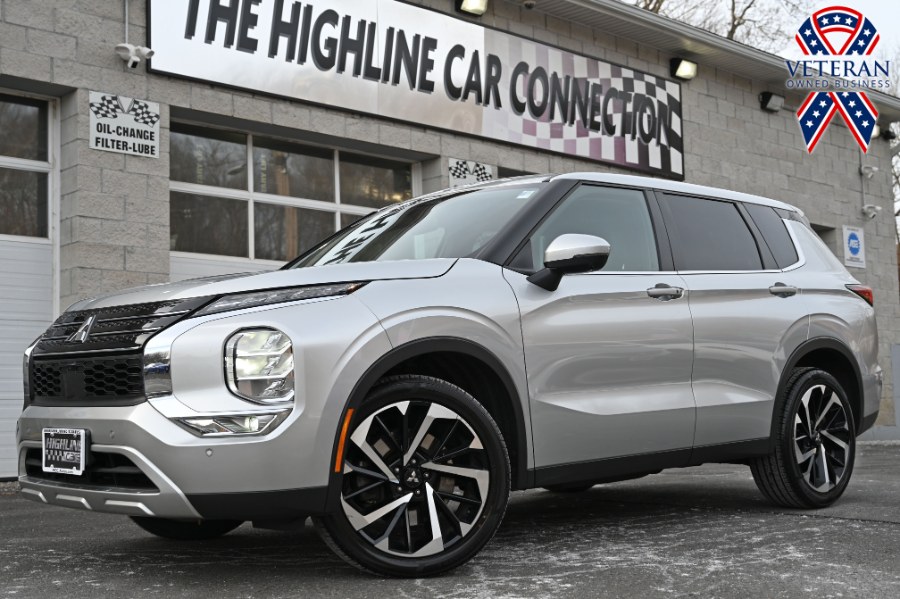 Used 2023 Mitsubishi Outlander in Waterbury, Connecticut | Highline Car Connection. Waterbury, Connecticut