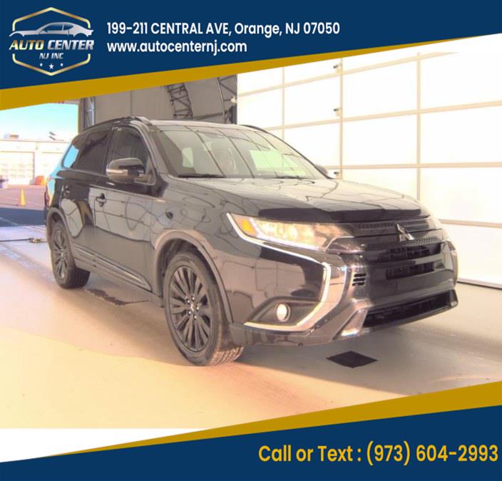 2020 Mitsubishi Outlander LE's photo