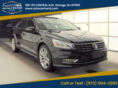 2017 Volkswagen Passat SEL Premium's photo