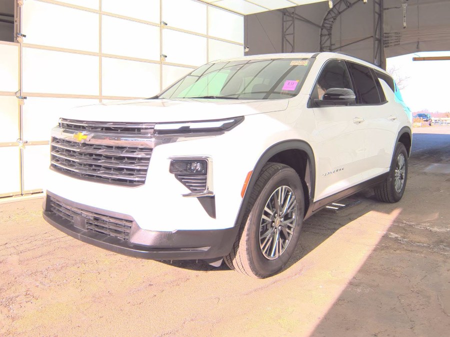 2024 Chevrolet Traverse 2LT's photo