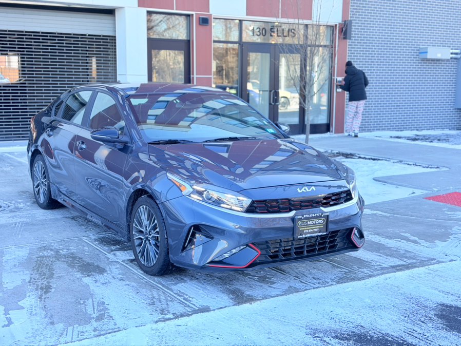2023 Kia Forte GT-Line photo 3