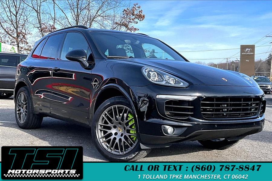 2016 Porsche Cayenne S E-Hybrid's photo