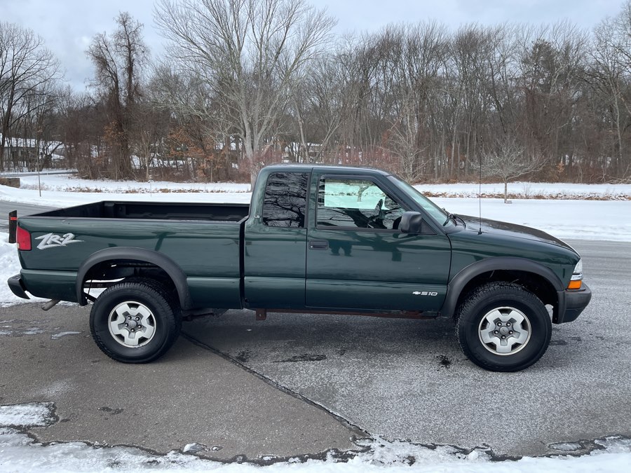 2002 Chevrolet S-10 Ext Cab 123" WB 4WD LS, available for sale in Plainville, Connecticut | Choice Group LLC Choice Motor Car. Plainville, Connecticut