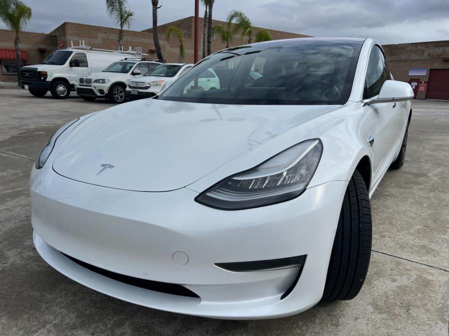 2019 Tesla Model 3 Mid Range's photo
