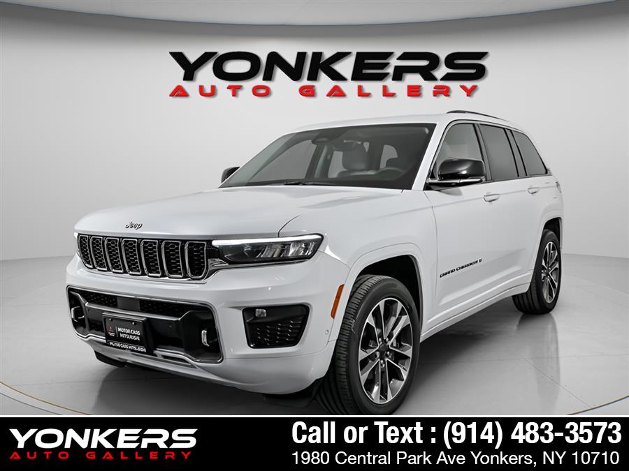 2023 Jeep Grand Cherokee Overland's photo