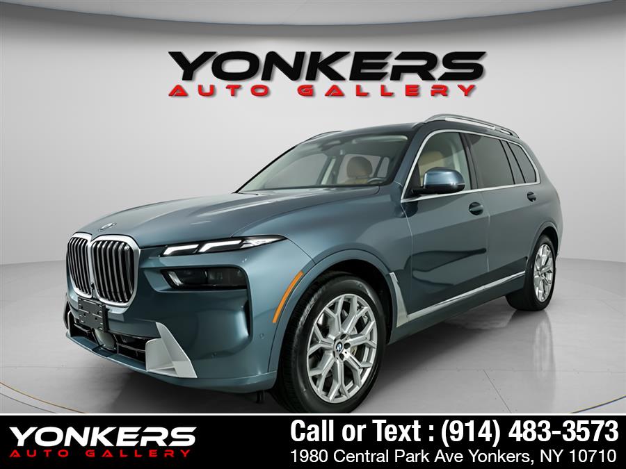 2023 BMW X7 40i's photo