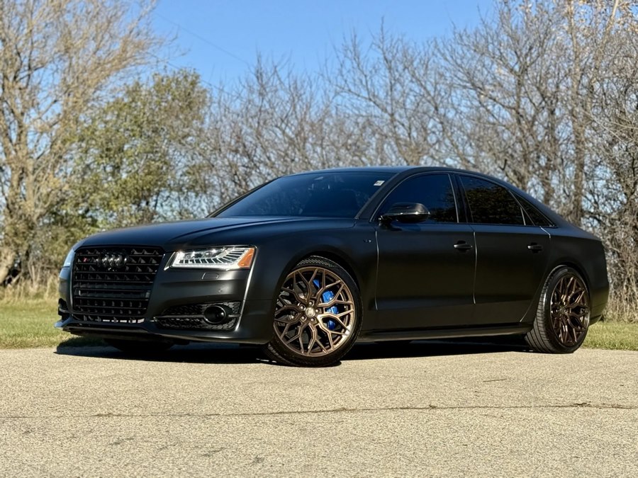 2016 Audi S8 Base's photo