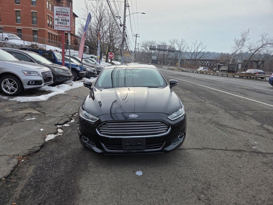 2016 Ford Fusion SE's photo