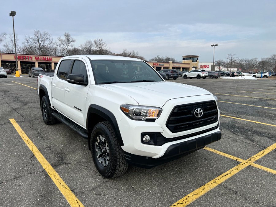 Used 2017 Toyota Tacoma in Hartford , Connecticut | Ledyard Auto Sale LLC. Hartford , Connecticut