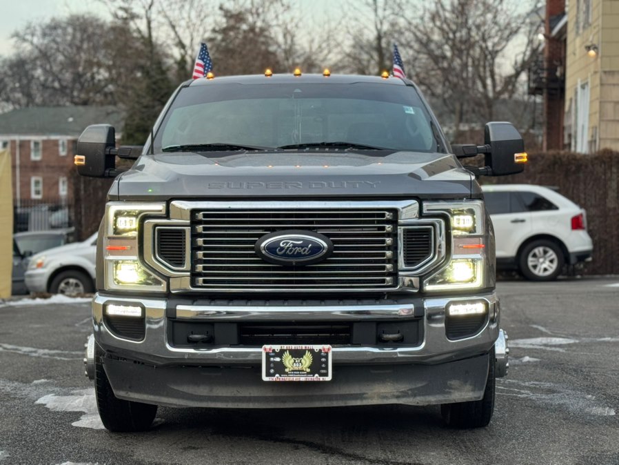2021 Ford F-350 Super Duty Lariat's photo