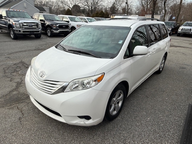 Used 2016 Toyota Sienna in Huntington Station, New York | Huntington Auto Mall. Huntington Station, New York