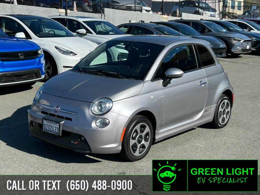 2018 FIAT 500e Battery Electric's photo