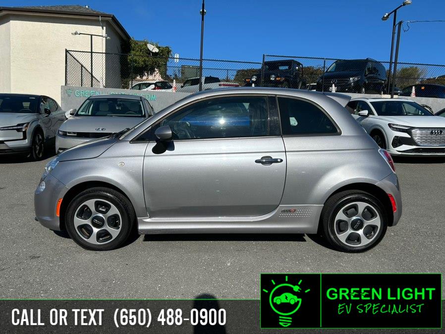 2018 FIAT 500e Battery Electric's photo