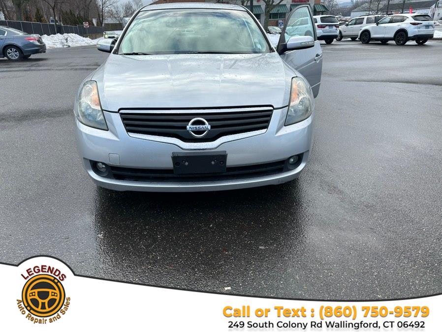 2008 Nissan Altima 4dr Sdn V6 CVT 3.5 SE, available for sale in Wallingford, Connecticut | Legends Auto. Wallingford, Connecticut
