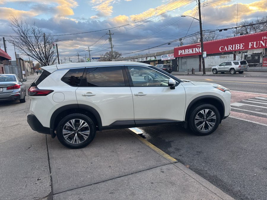 2021 Nissan Rogue SV - Photo 8