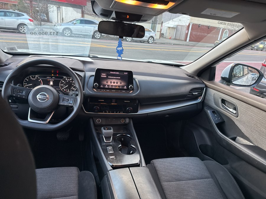 2021 Nissan Rogue SV - Photo 12