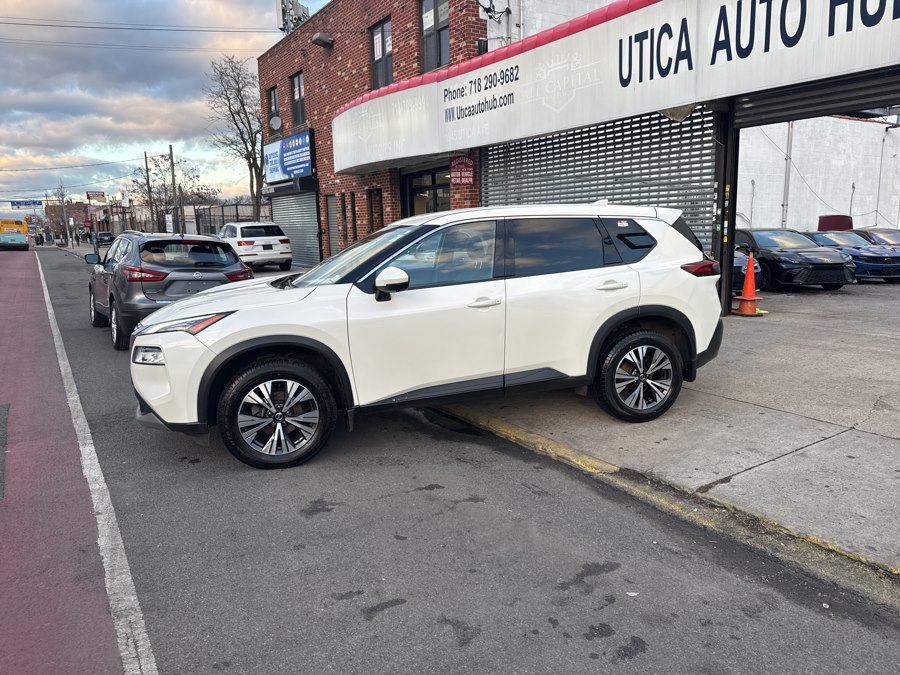 2021 Nissan Rogue SV - Photo 1