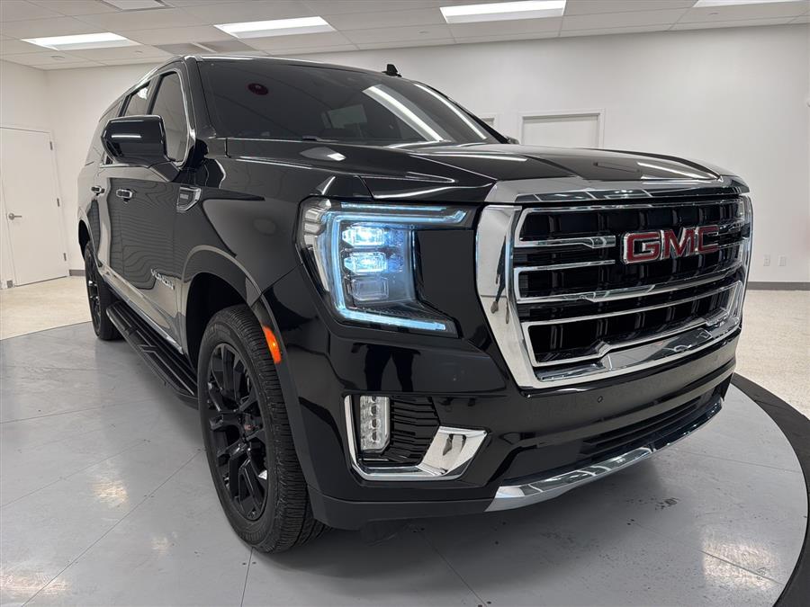 2023 GMC Yukon XL SLT's photo